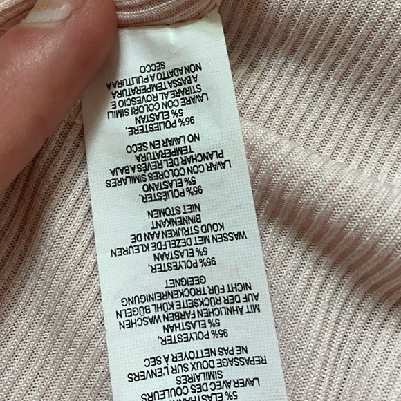 💗SOLD💗 Pink Ribbed Backless Top - Picture 9 of 9